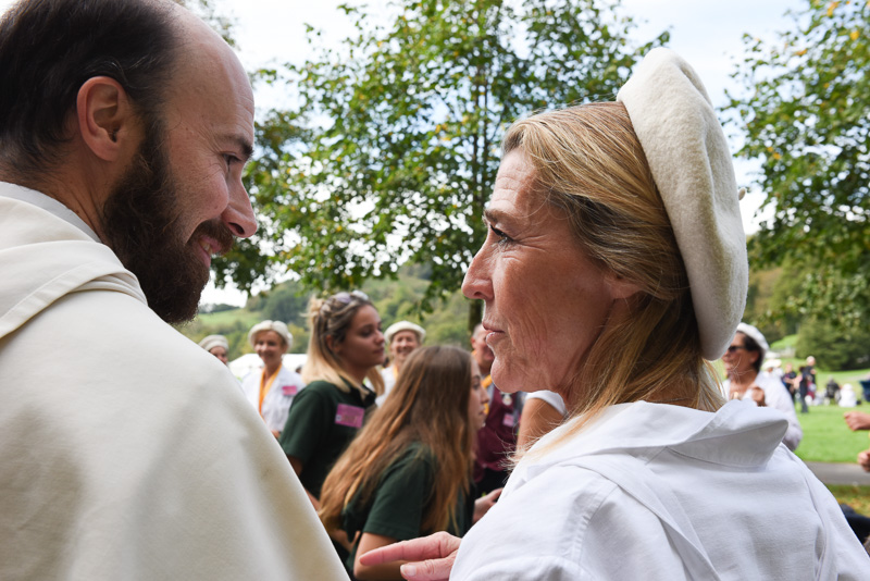 Le frère Franck a parcouru à pied les routes de la région du Nord à la rencontre des pèlerins et hospitaliers du Rosaire.