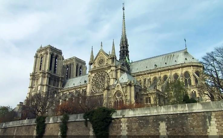 Revoir l’intérieur de Notre-Dame tel qu’auparavant et se replonger dans son histoire