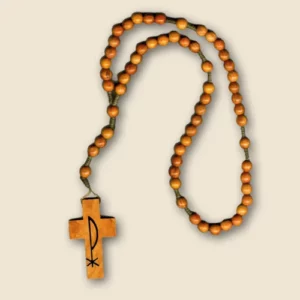 Chapelet en bois avec croix et symbole Chi Rho