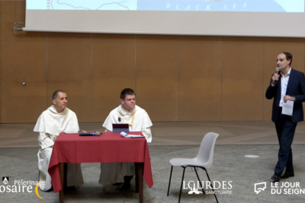 TABLE-RONDE-UKRAINE-visu TABLE-RONDE-UKRAINE-visu