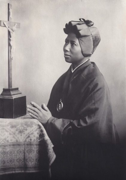Joséphine Bakhita est une esclave soudanaise devenue sainte, patronne des opprimés et des exploités.