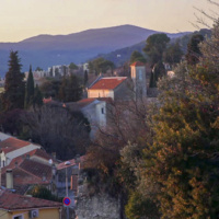 AVEC CEUX QUI PRENNENT SOINRevivre au hameau Saint François