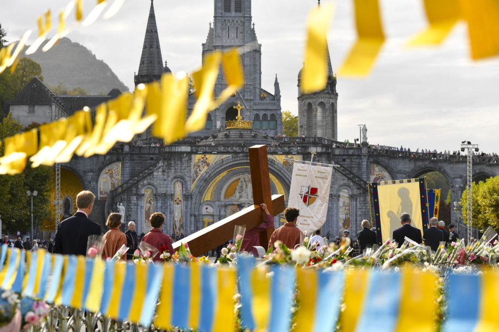 Procession eucharistique du Pèlerinage du Rosaire