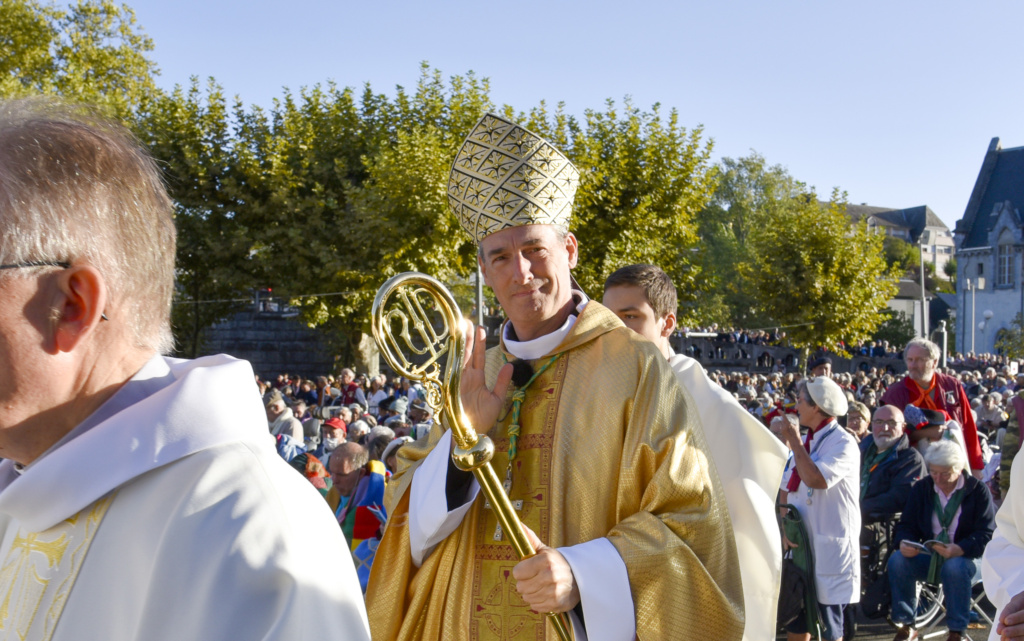 Nous aurons le grand honneur cette année d'avoir Mgr François-Xavier Bustillo, évêque de Corse, qui vient d'être nommé cardinal par le pape François. Il a accepté une rencontre-échange avec les pèlerins du Rosaire.