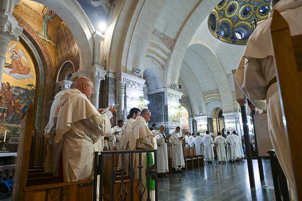 Laudes du vendredi à la Basilique du Rosaire dès 8h