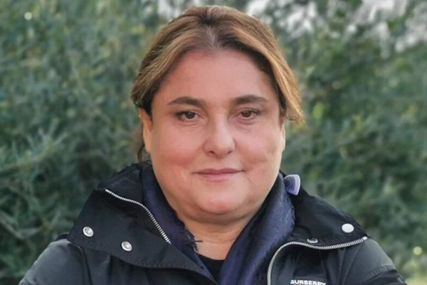 Portrait d'une femme d'âge mûr, regard doux