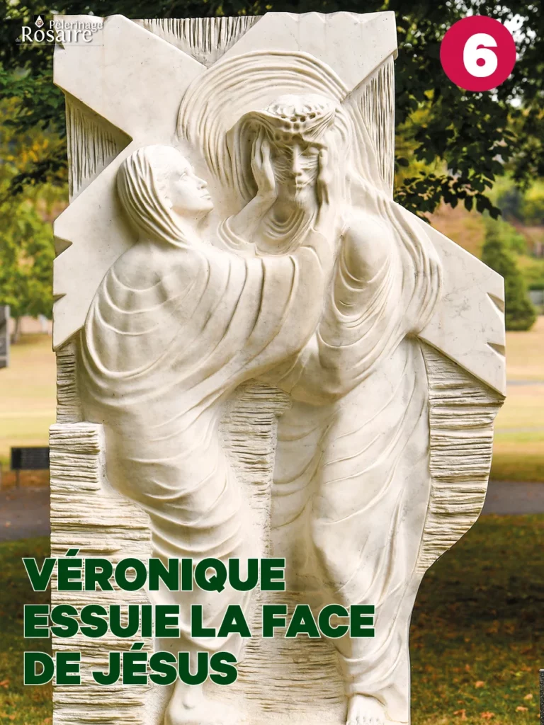 Statue de Véronique essuyant le visage de Jésus