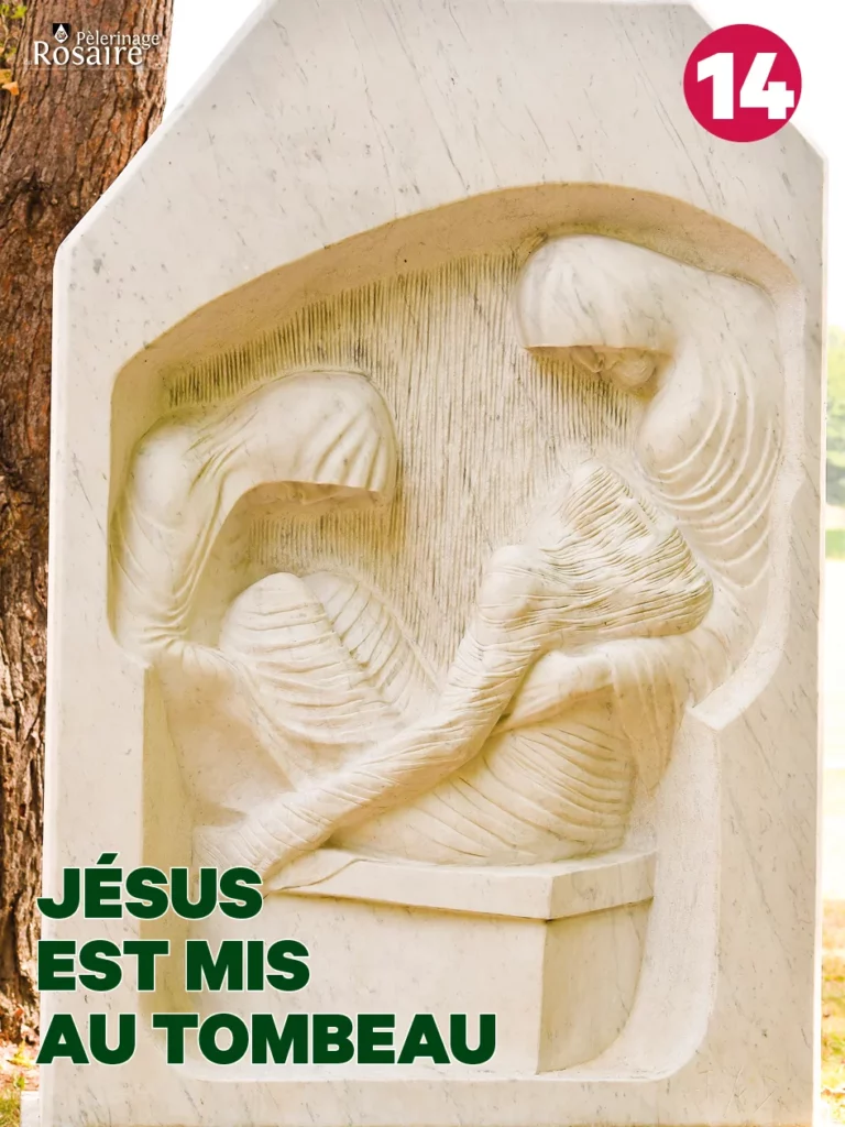 Jésus mis au tombeau, sculpture chemin de croix