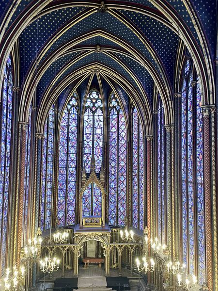 ESPÉRER SUR LE CHEMIN DE LA LUMIÈREVitrail, et la lumière fut