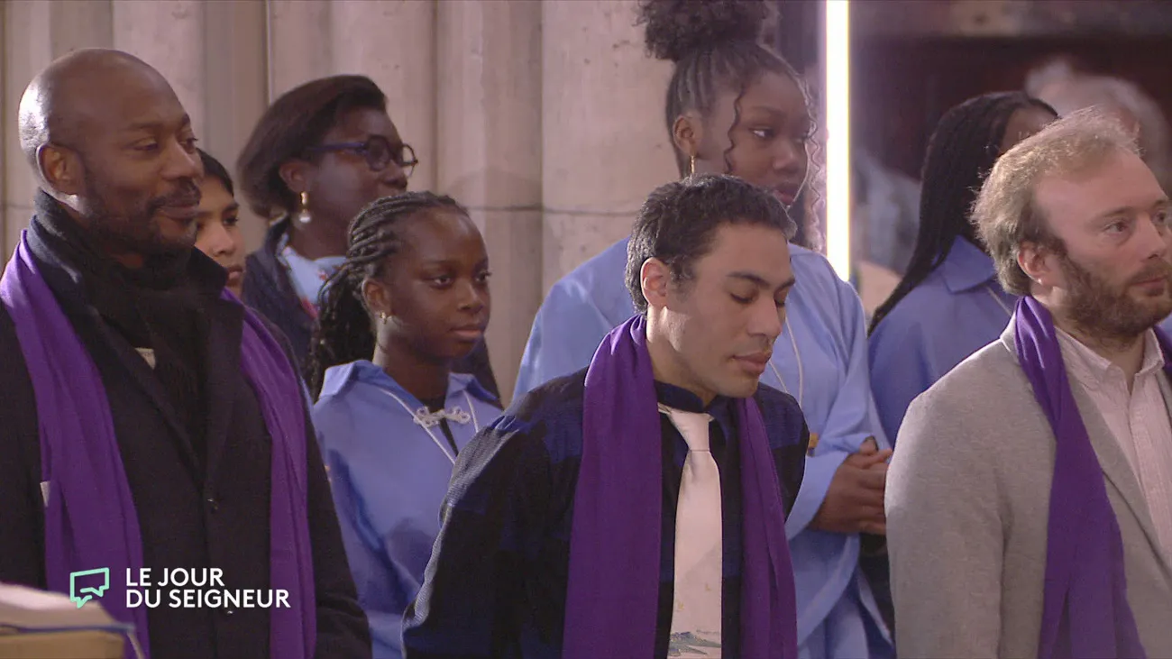 ANNONCIATIONIls frappent aux portes de l'Eglise